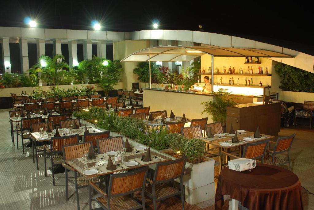 Ambience Executive Hotel Pimpri-Chinchwad Restaurant billede