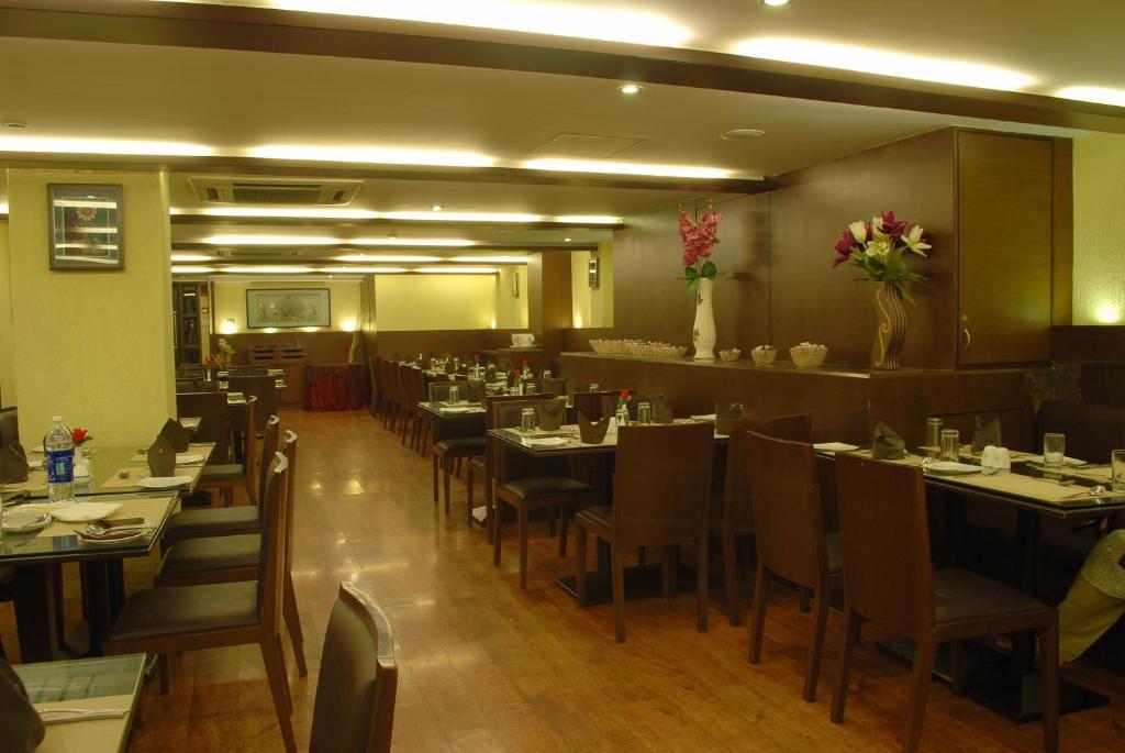 Ambience Executive Hotel Pimpri-Chinchwad Restaurant billede