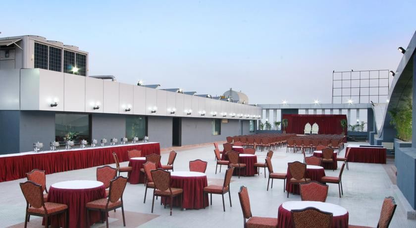 Ambience Executive Hotel Pimpri-Chinchwad Eksteriør billede